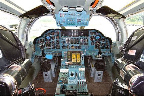tu-160m2 cockpit
